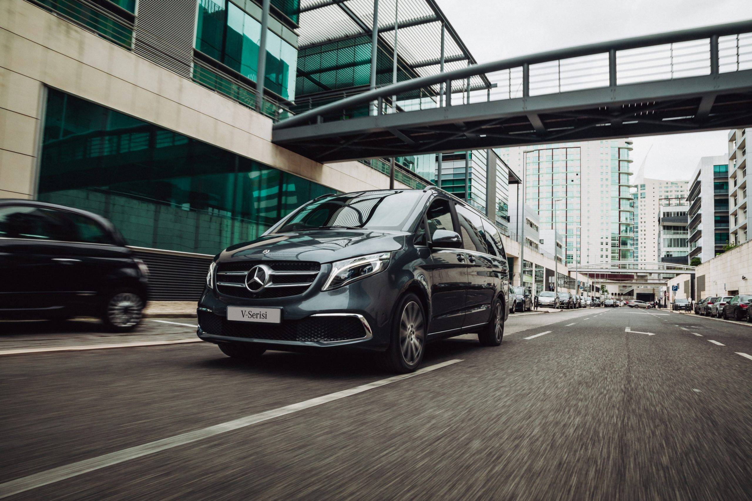 Küresel sorumluluklarını genişleten Mercedes-Benz Otomotiv, Türkiye’dek istihdam yaratacak