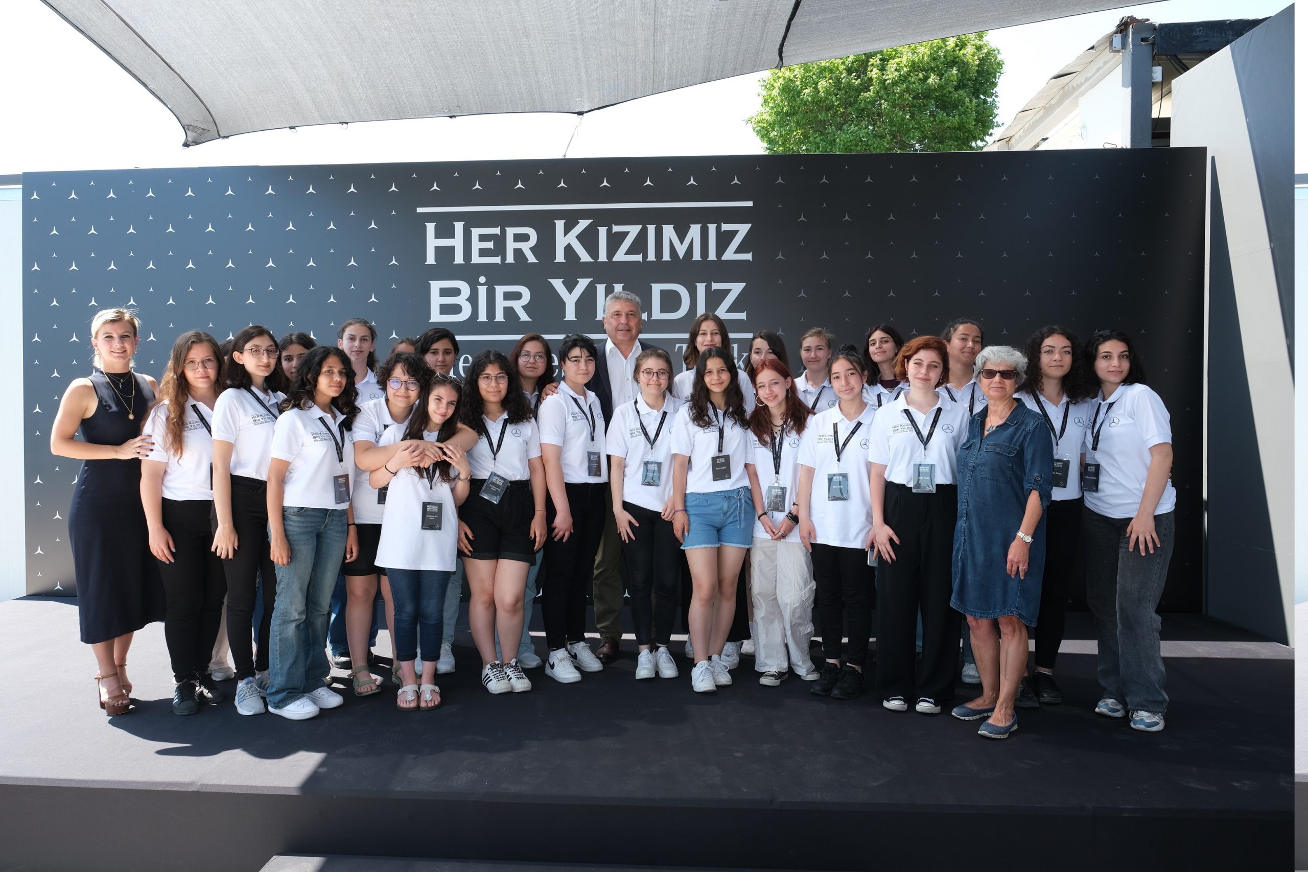 Mercedes-Benz Türk’ün Yıldız Kızları İstanbul’da bir araya geldi