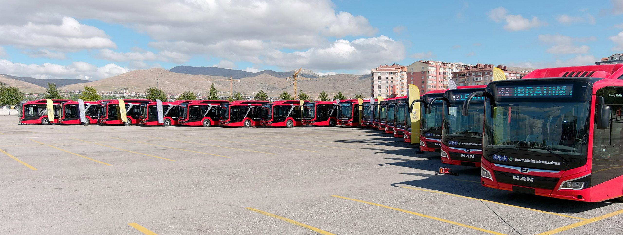 MAN, KONYA BÜYÜKŞEHİR BELEDİYESİ’NE 71 OTOBÜS SİPARİŞİNİN İLK BÖLÜMÜNÜ TESLİM ETTİ