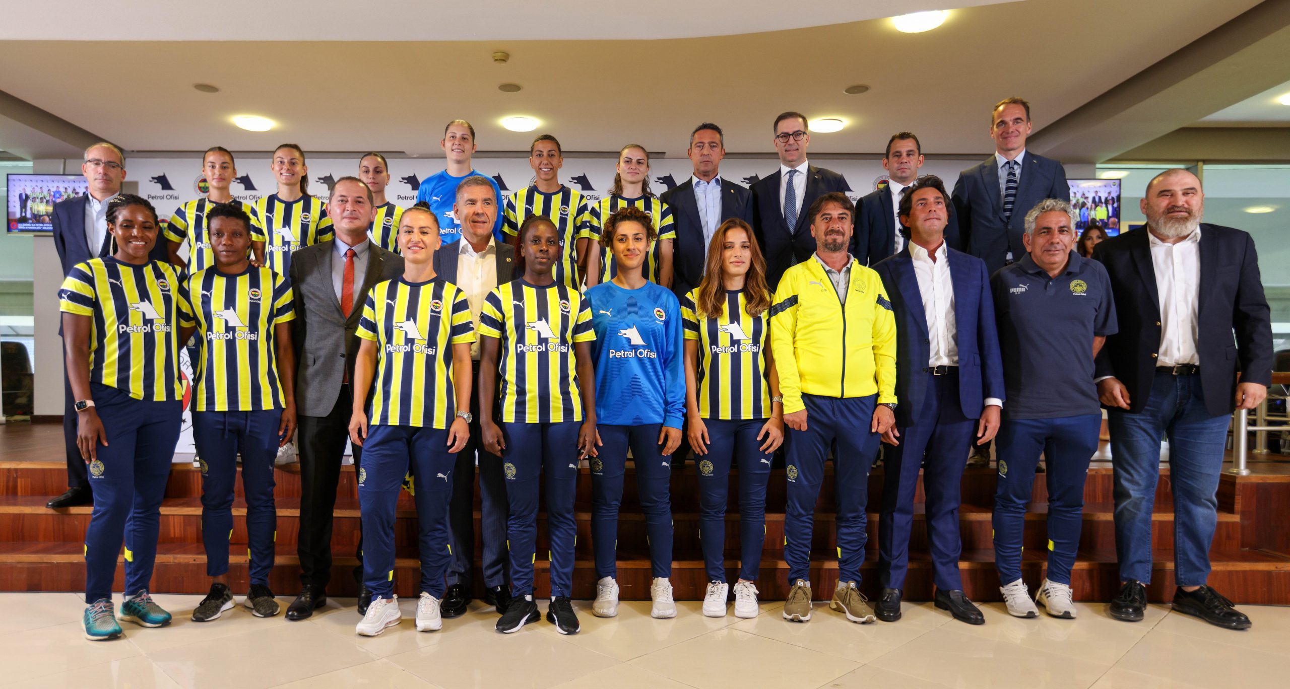 <strong>Petrol Ofisi, Fenerbahçe Kadın Futbol Takımı’nın sponsoru oldu</strong>