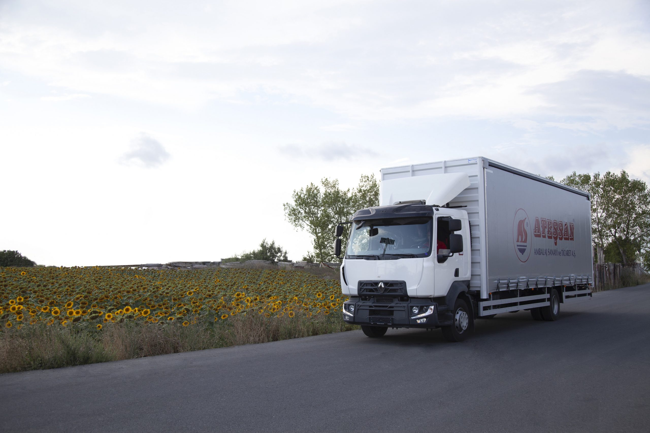 ATEŞSAN’IN KÂĞIT AMBALAJ ÜRÜNLERİ, RENAULT TRUCKS D-MED SERİSİ İLE TÜM TÜRKİYE’DE