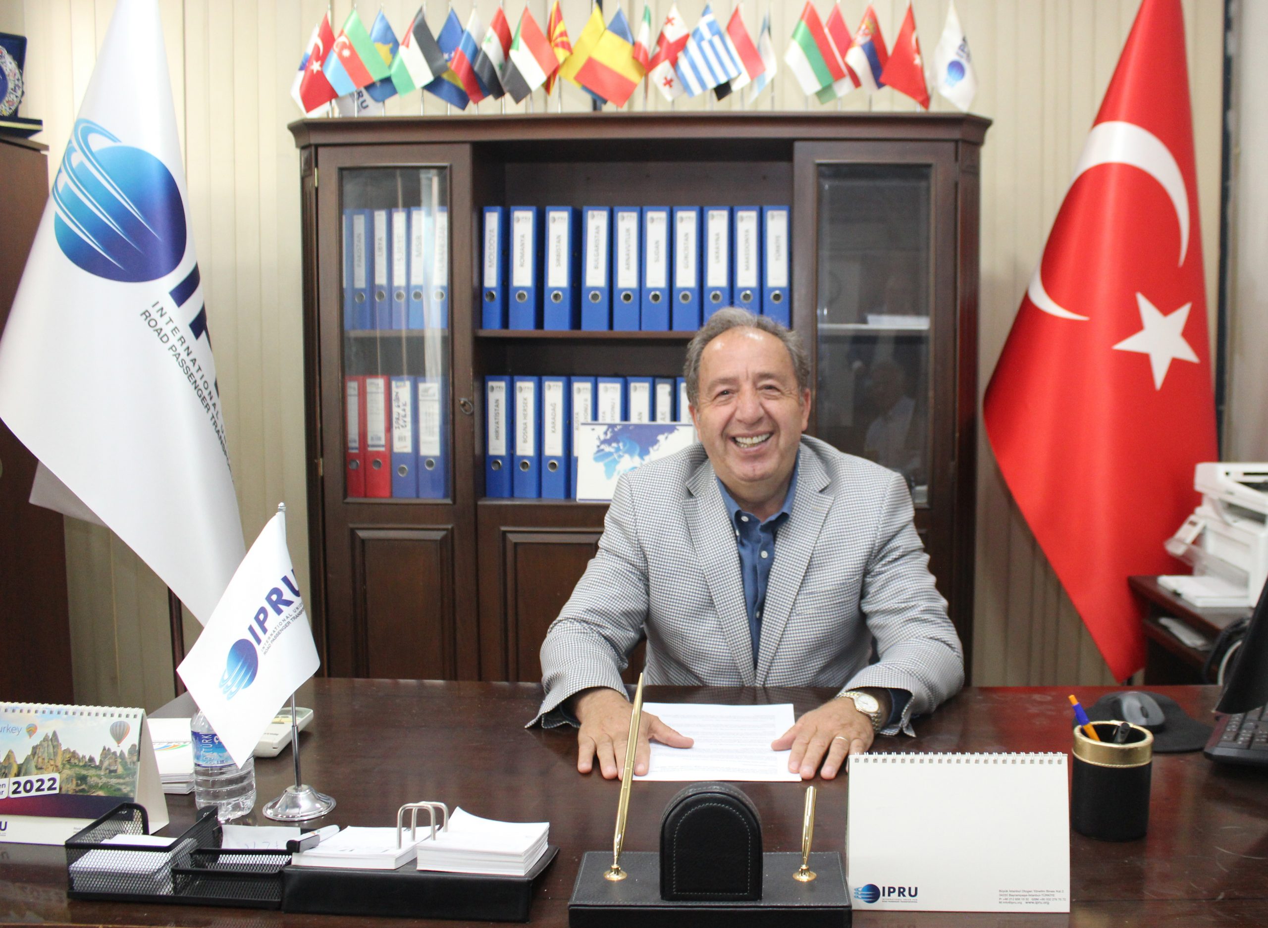 Akgül: İki devlet, tek milletiz artık kapımızı açın kavuşalım…