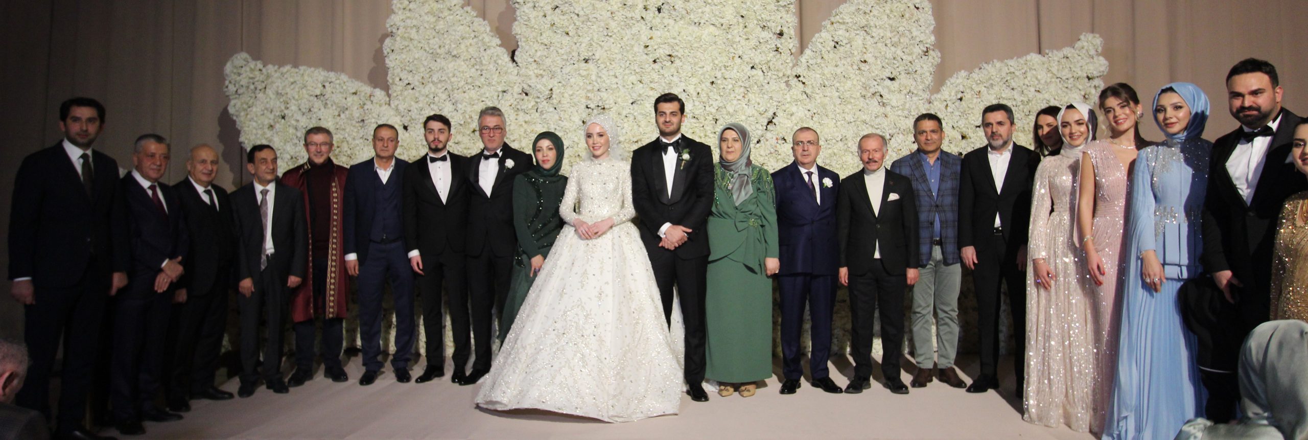 TOFED Başkan Vekili Erdem Yücel kızını evlendirmenin mutluluğunu yaşadı