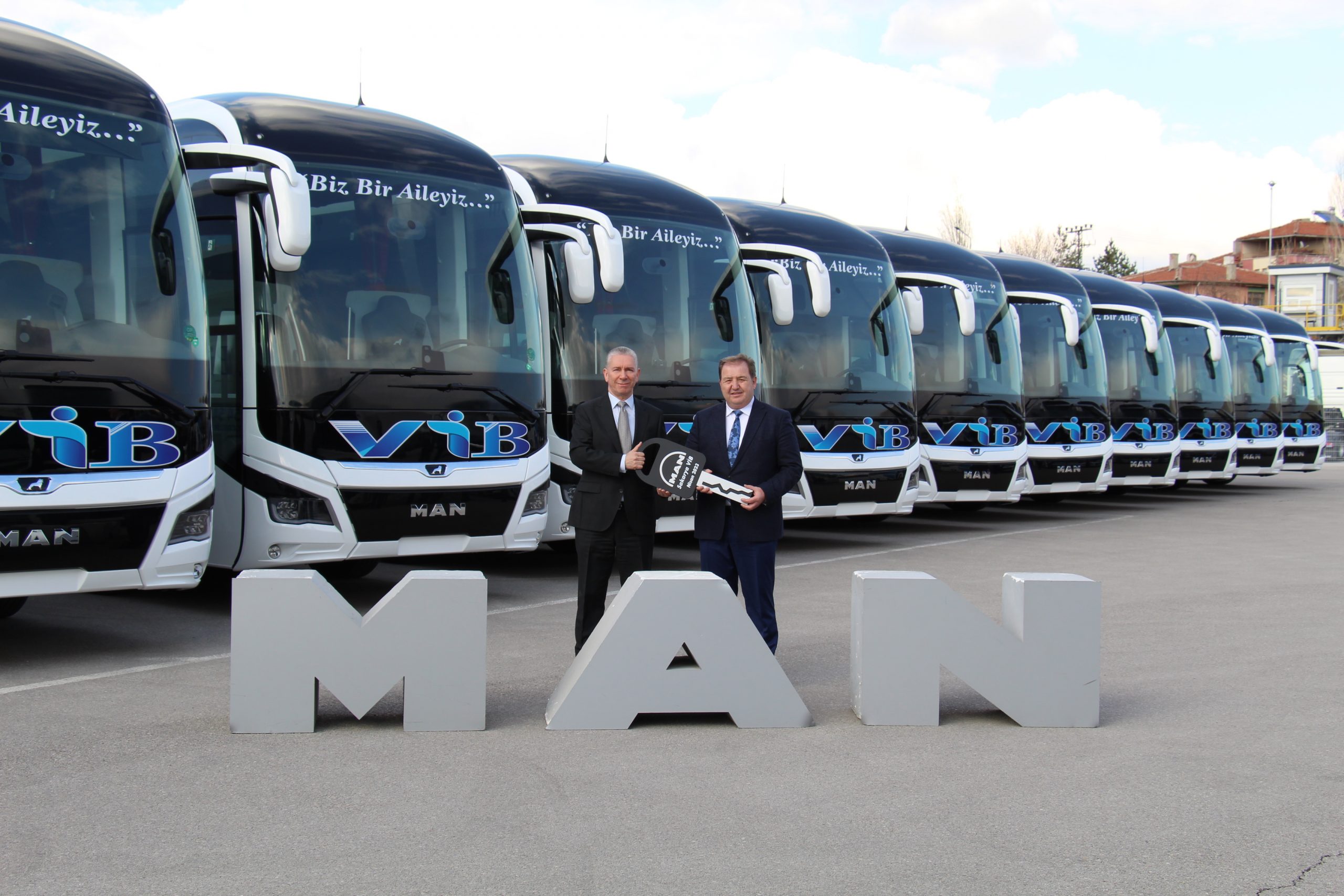 Sakarya VİB seyahat 2023 yılı yatırımlarında 30 adet ödüllü MAN Lion’s Coach tercih etti