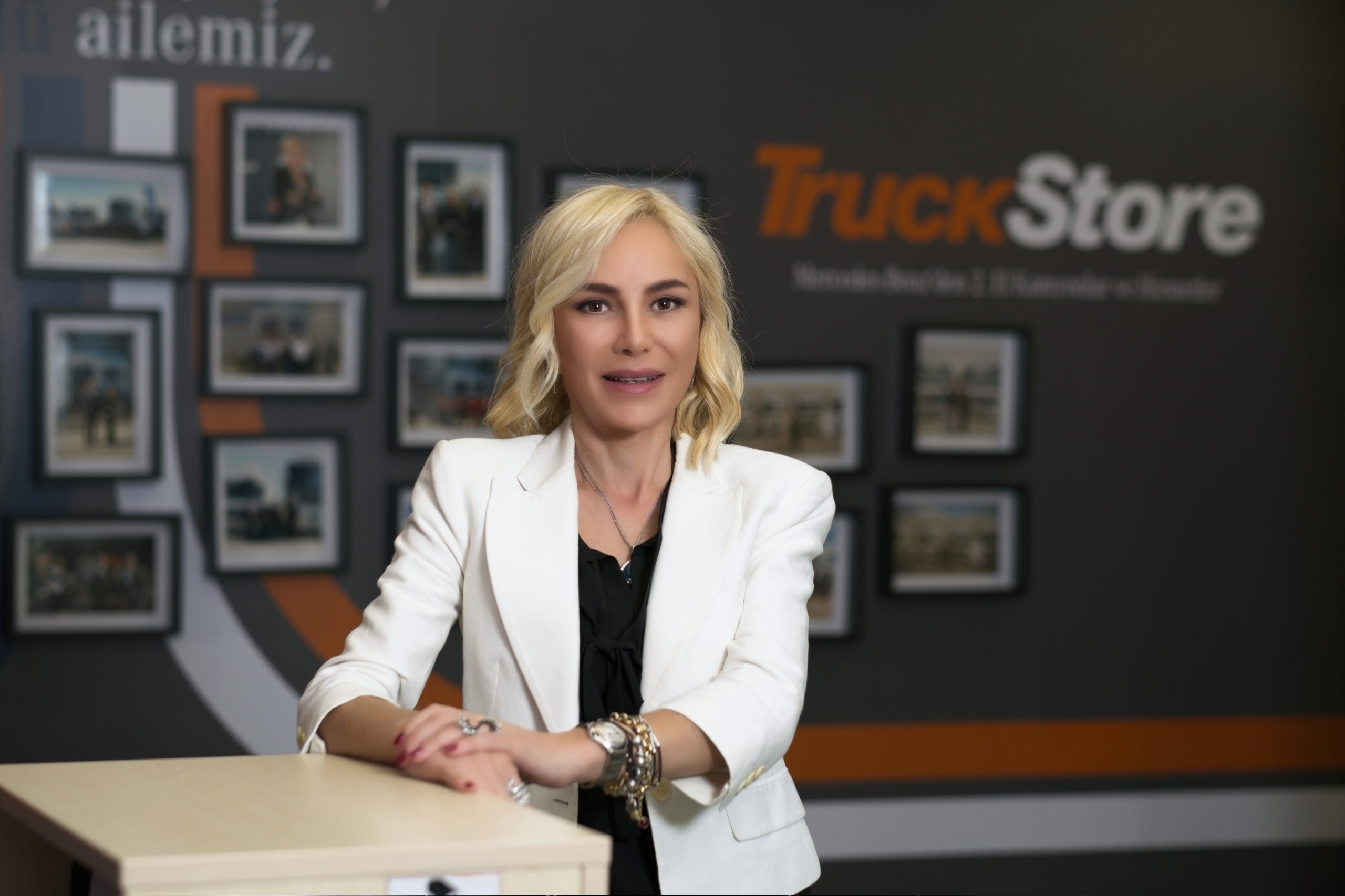 Mercedes-Benz kalitesi, hızı ve güvencesiyle ikinci el kamyon ve çekici pazarında adres belli: TruckStore