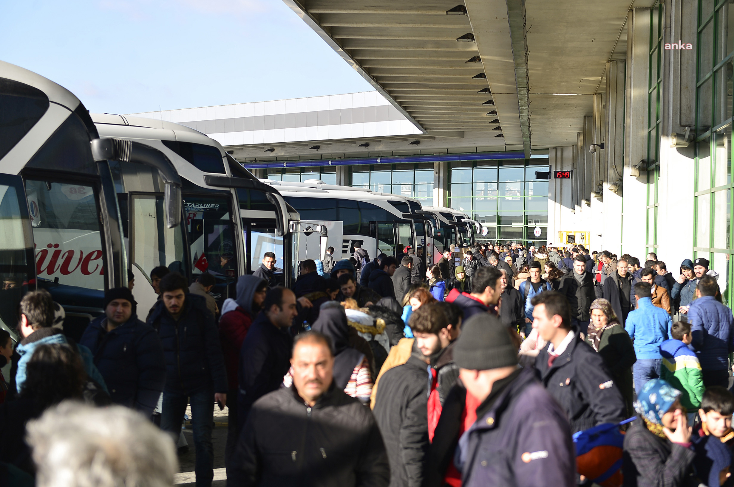 AŞTİ’DE BAYRAM YOĞUNLUĞU: 706 BİN YOLCU SİRKÜLASYONU