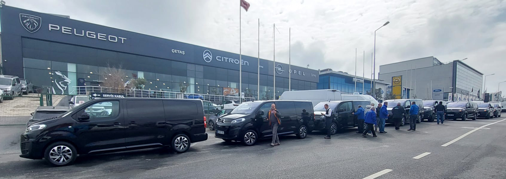 Çetaş’tan 2 firmaya 21’lik Citroen teslimatı