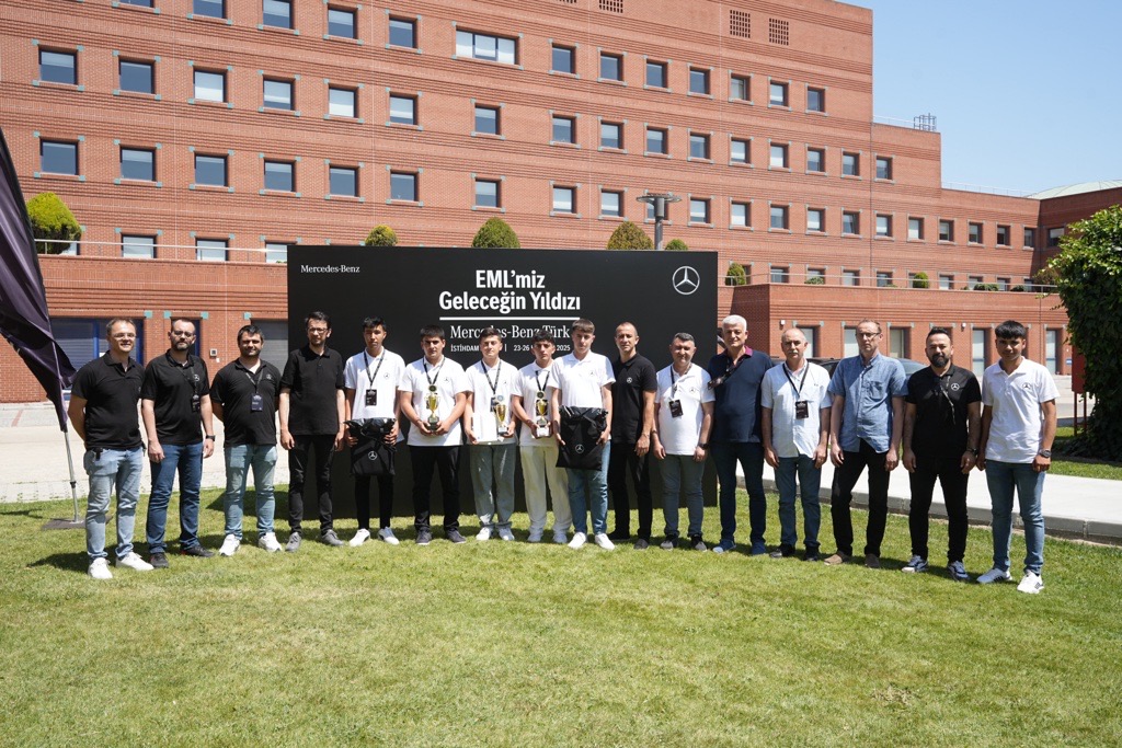 Mercedes-Benz Türk’ten Gençlere Geleceğin Kapısını Aralayan İstihdam Kampı