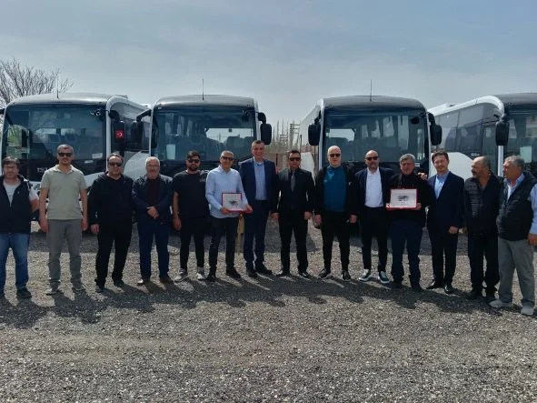 Anadolu_Isuzu_Eskişehirli_Agiç_Ulaştırma’ya_10_adet_NovoLux_Teslim_Etti_134431153
