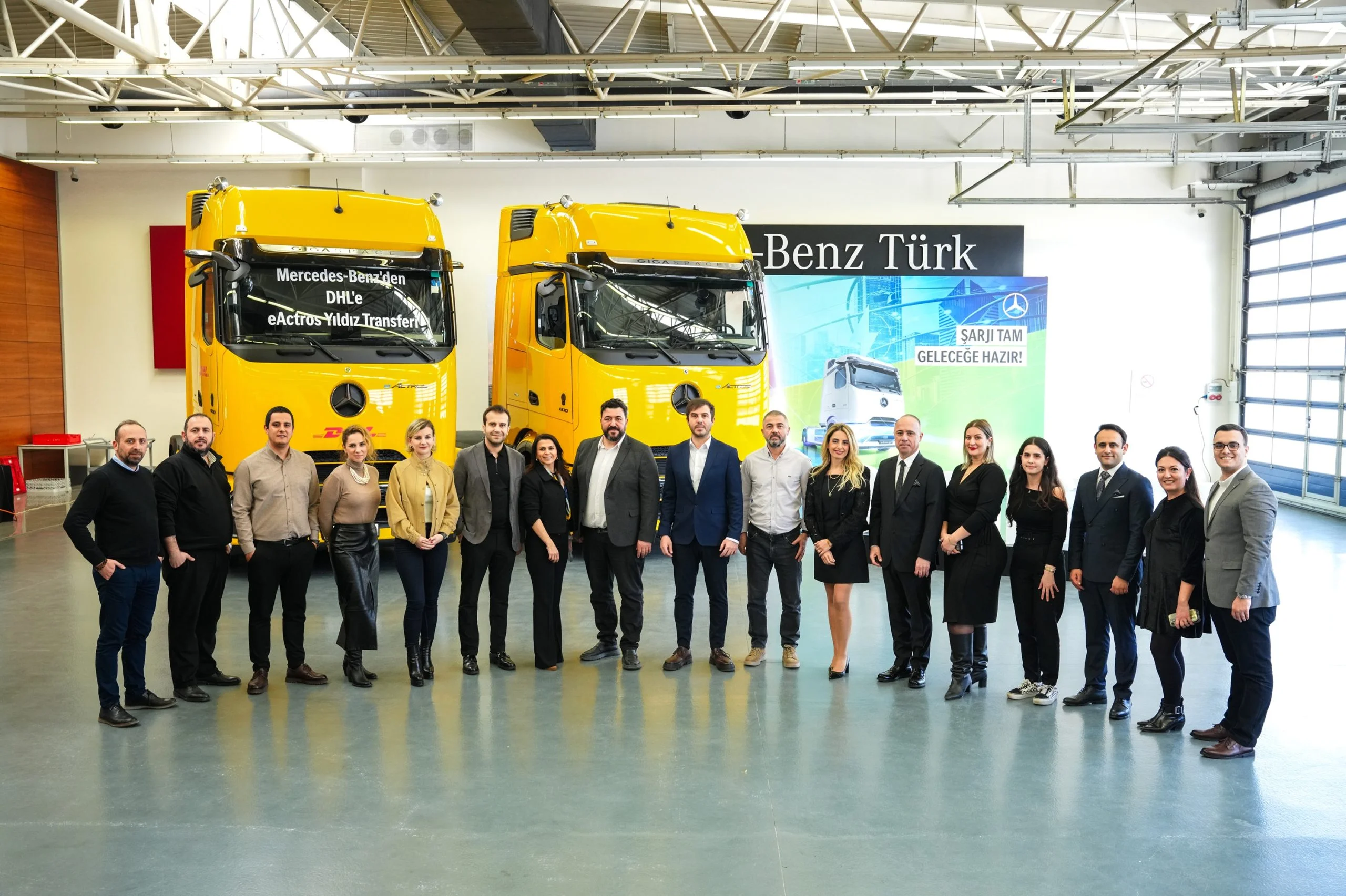 Mercedes-Benz Türk’ten DHL Supply Chain Türkiye’ye 3 Adet Mercedes-Benz eActros 600 Teslimatı_1