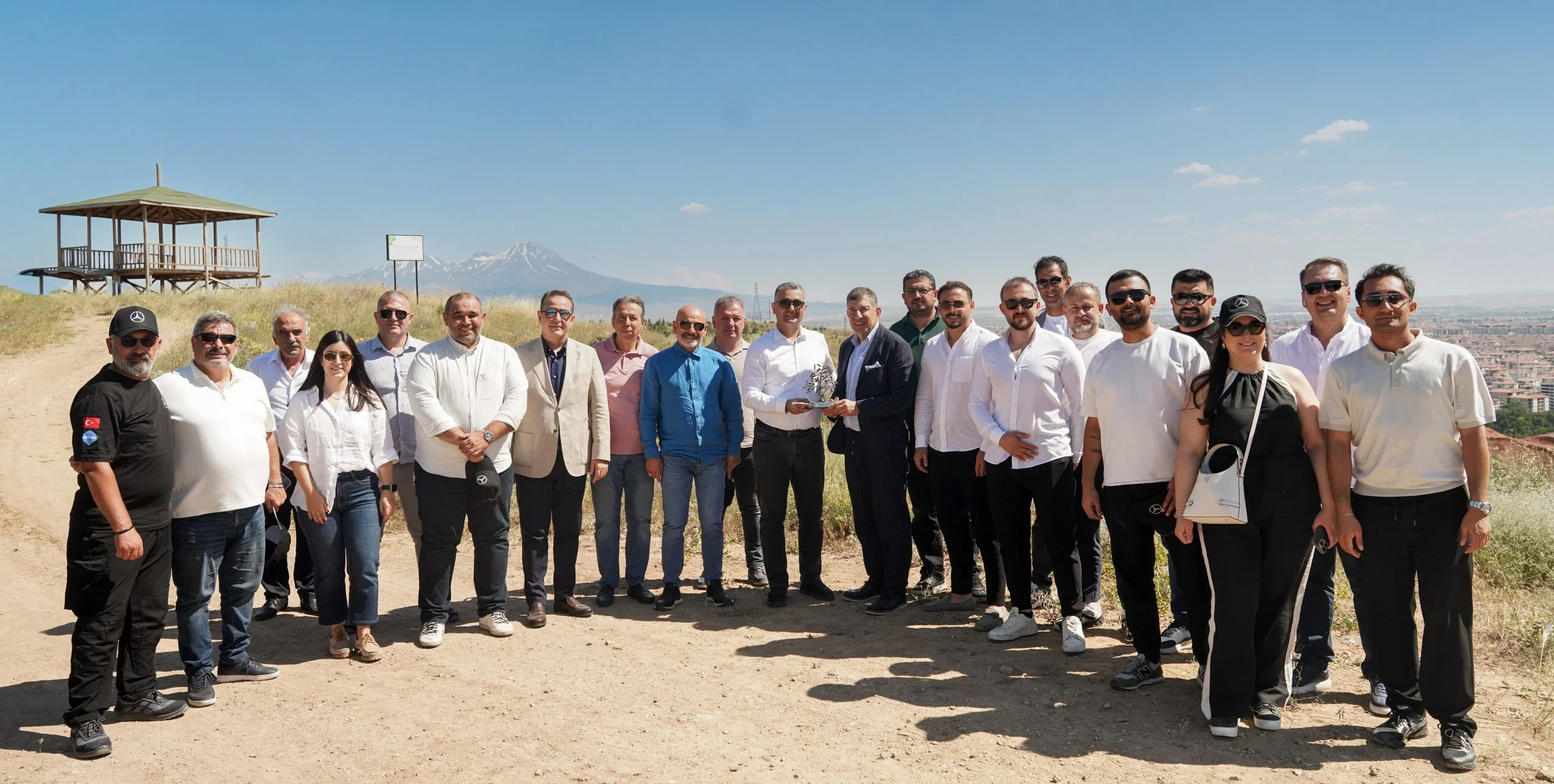 1783517975_Kamil_Ko___Mercedes_Benz_Fidan_Dikimi__4_